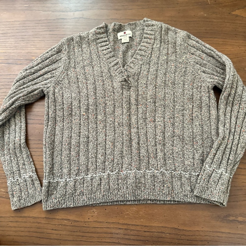 Woolwrich‎ women’s hickory heather v-neck sweater L